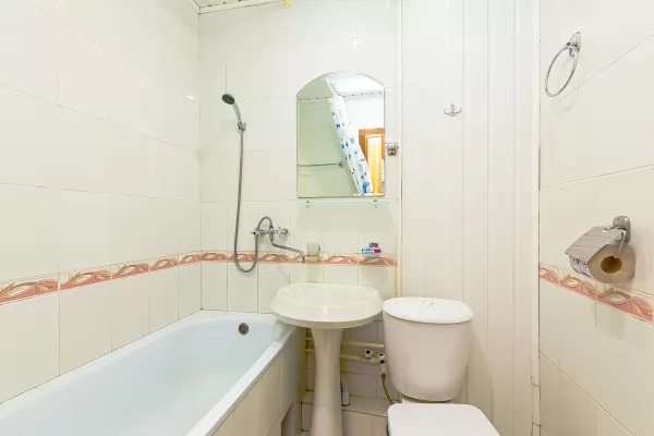 Двухместный однокомнатный номер Стандарт в корпусе 1 в санатории «Здоровье» в г. Железноводске - фотография