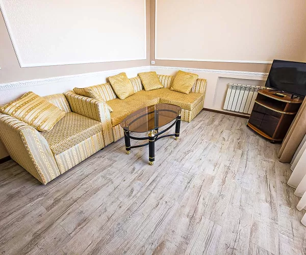 Люкс двухместный двухкомнатный в 1 корпусе в санатории «Здоровье» в г. Железноводске" - фотография