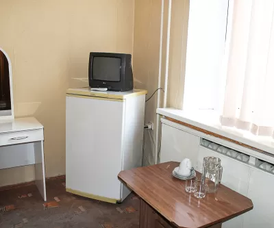 Двухместный однокомнатный номер Стандарт 3-й категории во 2 корпусе в санатории «Здоровье» в г. Железноводске - фотография